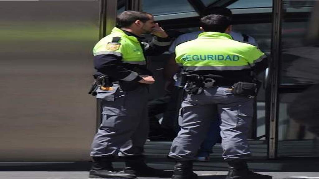 vigilantes de seguridad