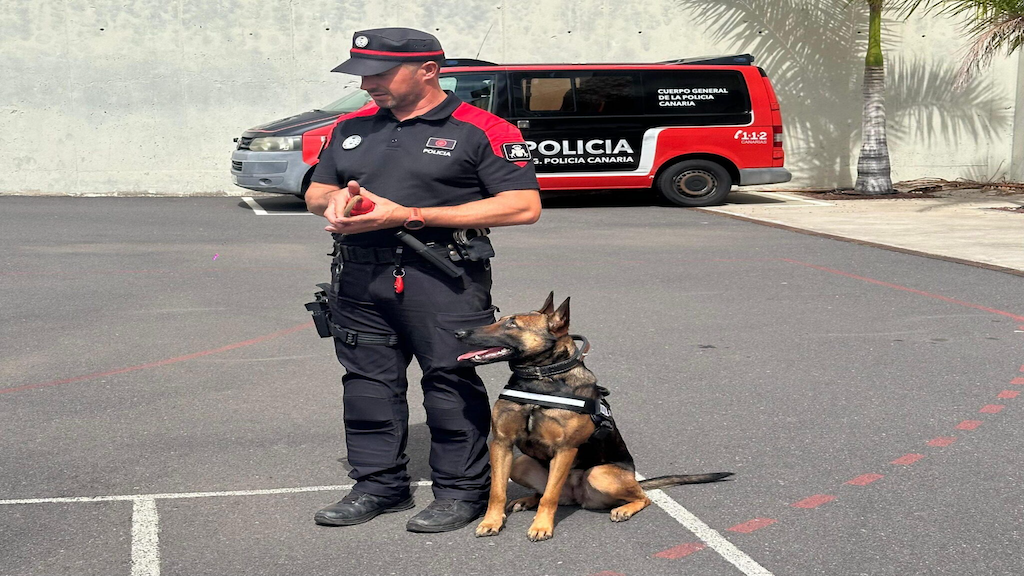 Grupo de Guías Caninos de la Policía Canaria