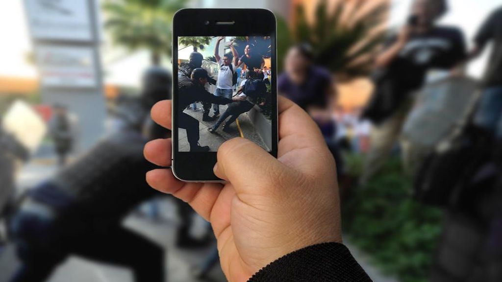 Actuación policial grabada con un movil