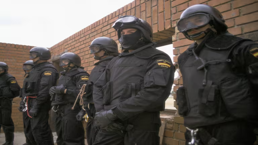 Miembros del Grupo Especial de Operaciones de la Policía Nacional