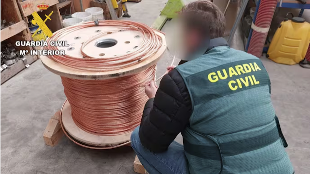 Desarticulada una red que robaba cobre en varios municipios de León.