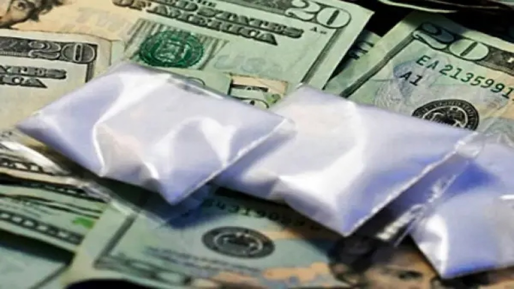 El narcotráfico teje sus redes dentro de los estamentos policiales.