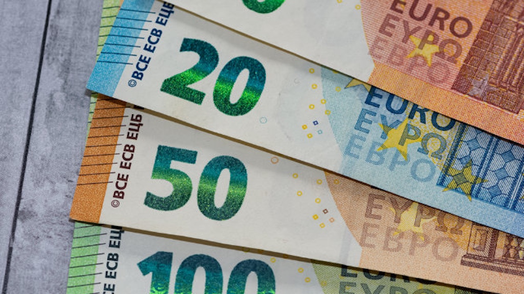 Desarticulado una red que distribuía billetes falsos.