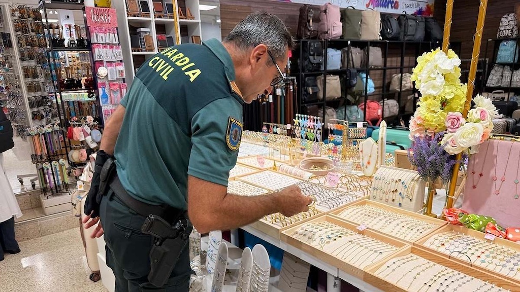 Joyas falsificadas en Mallorca intervenidas en la operación Trébol