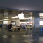 Asaltan la tienda de Apple de La Maquinista por segunda vez en un mes y huyen antes de que llegue la policía