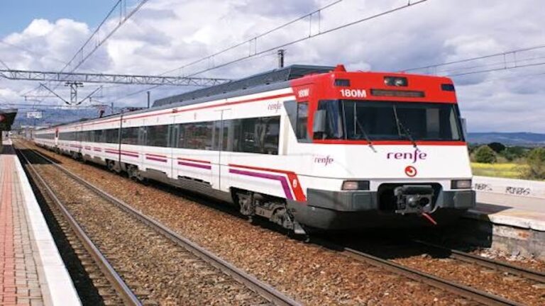 Ciberataque a Adif y Renfe con posible filtración de datos de viajeros