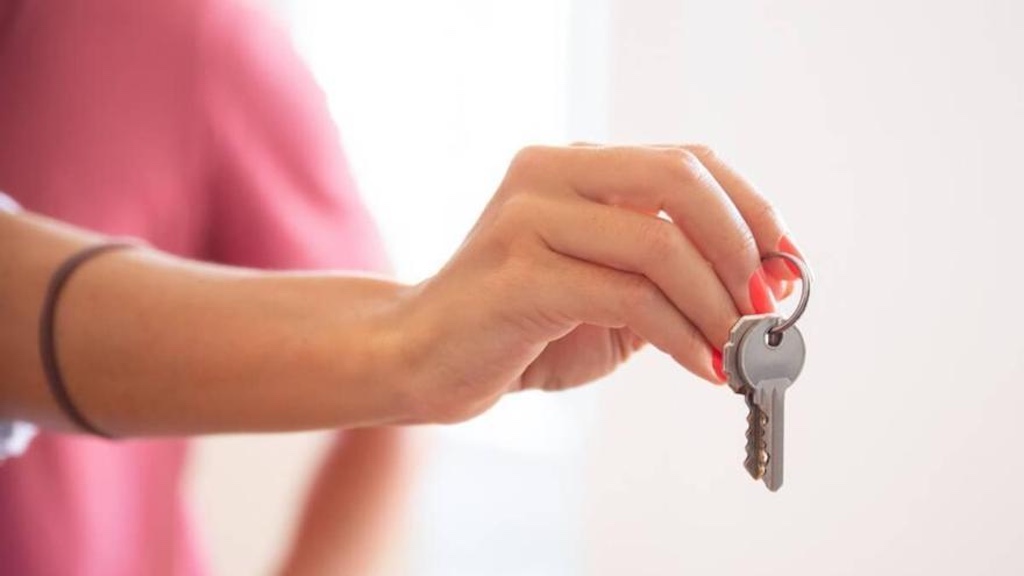 Publicar fotos de llaves en redes sociales puede facilitar copias de algunos modelos. Conoce los límites del riesgo y cómo proteger tu vivienda.